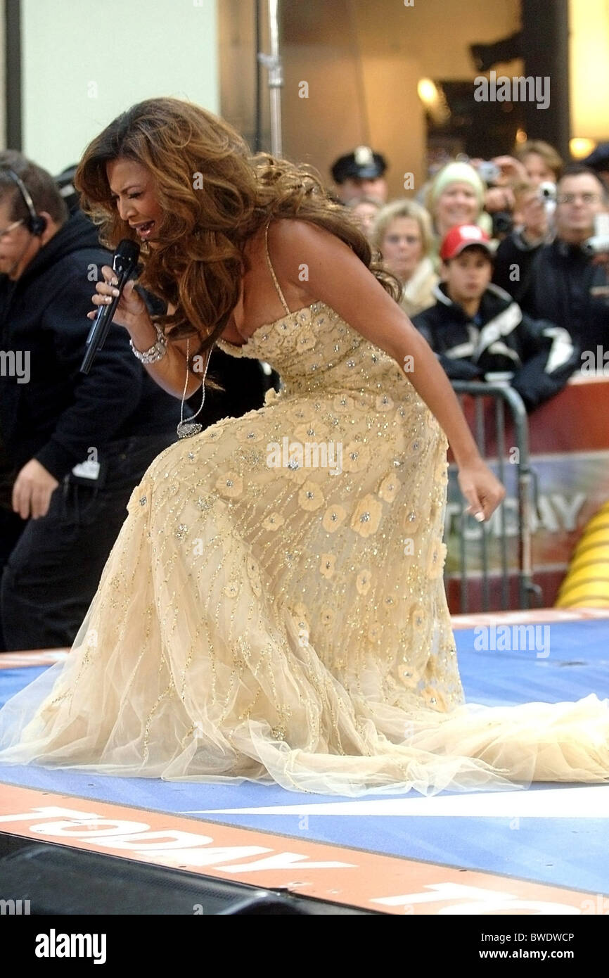 Beyonce talk show hi-res stock photography and images - Alamy