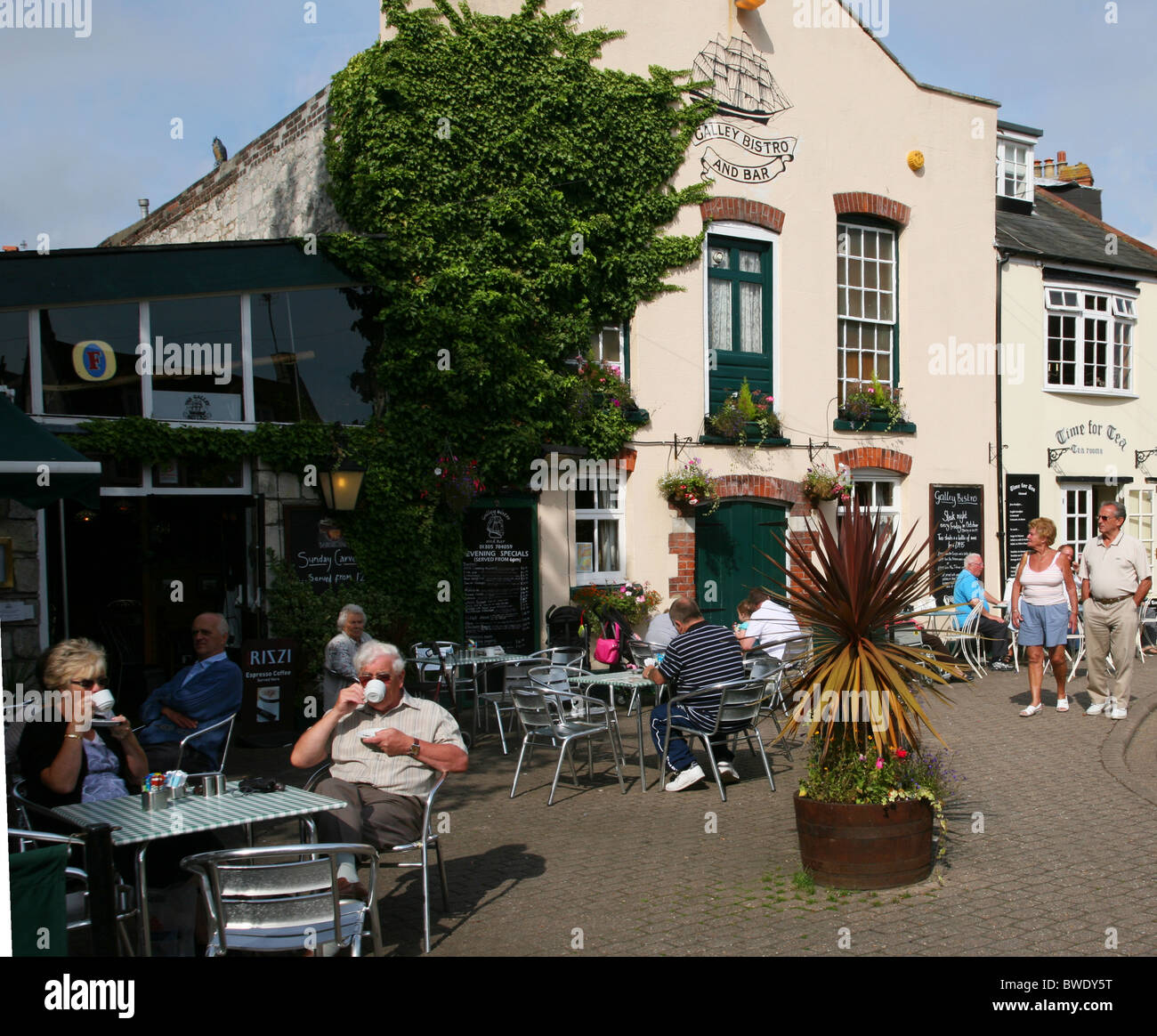 Cafe in Hope Square by Brewers Quay, a leisure complex near the harbour ...