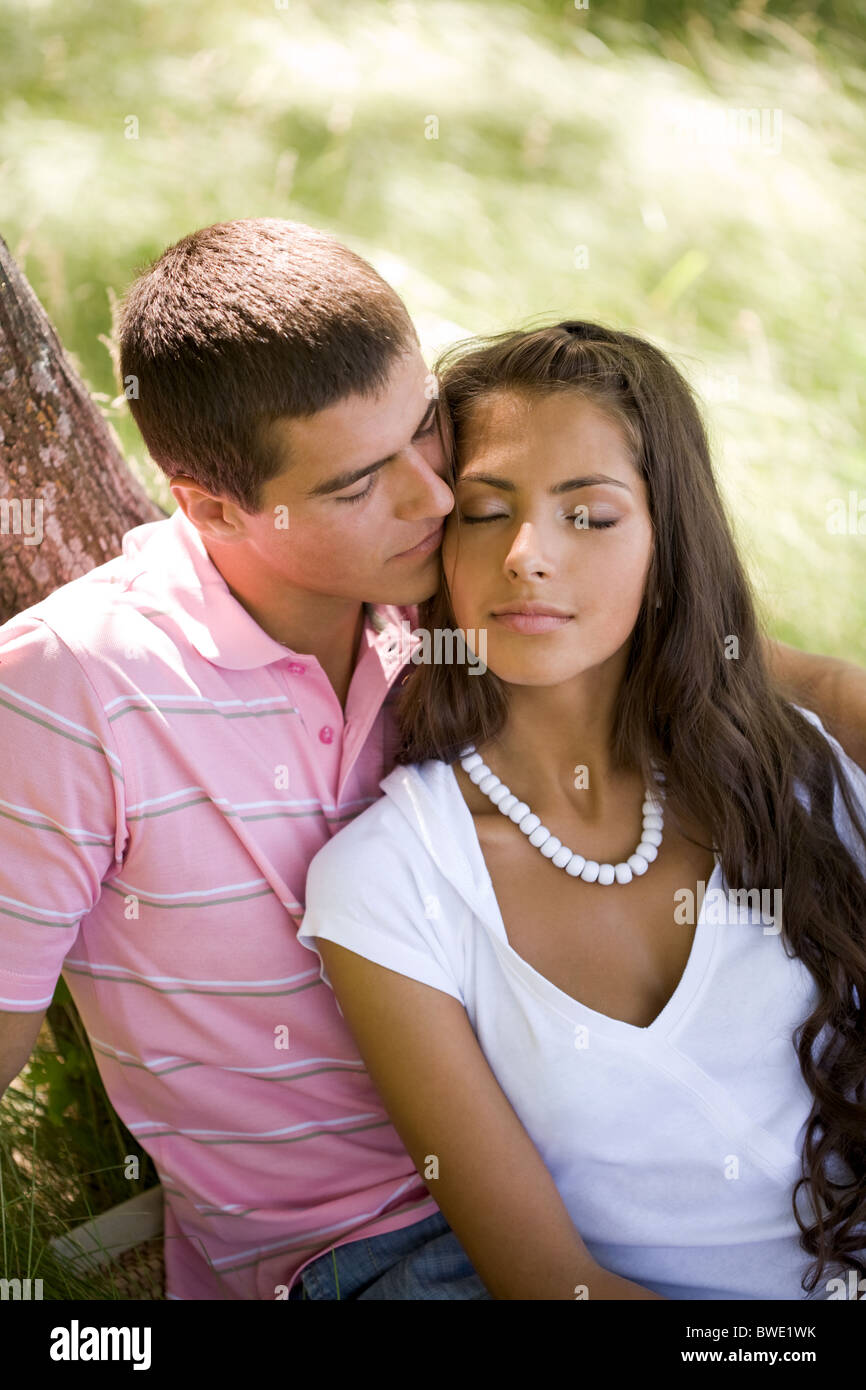 my husband hides his beauty kiss