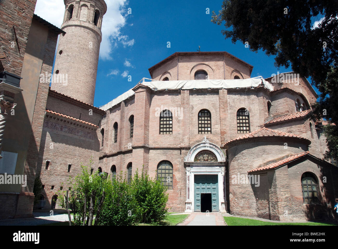Exterior Basilica of San Vitale complex, Ravenna, Emiliga Romagna, Italy Stock Photo
