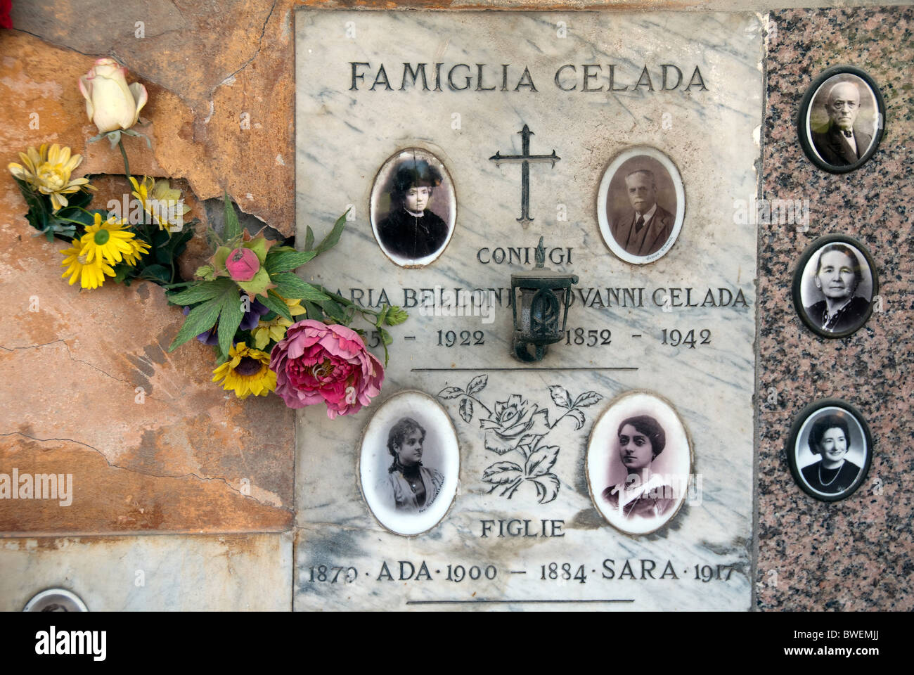 Family tomb in the cimitero della Certosa, or Cemetery of Certosa, Ferrara  Stock Photo - Alamy, image size:1300x960