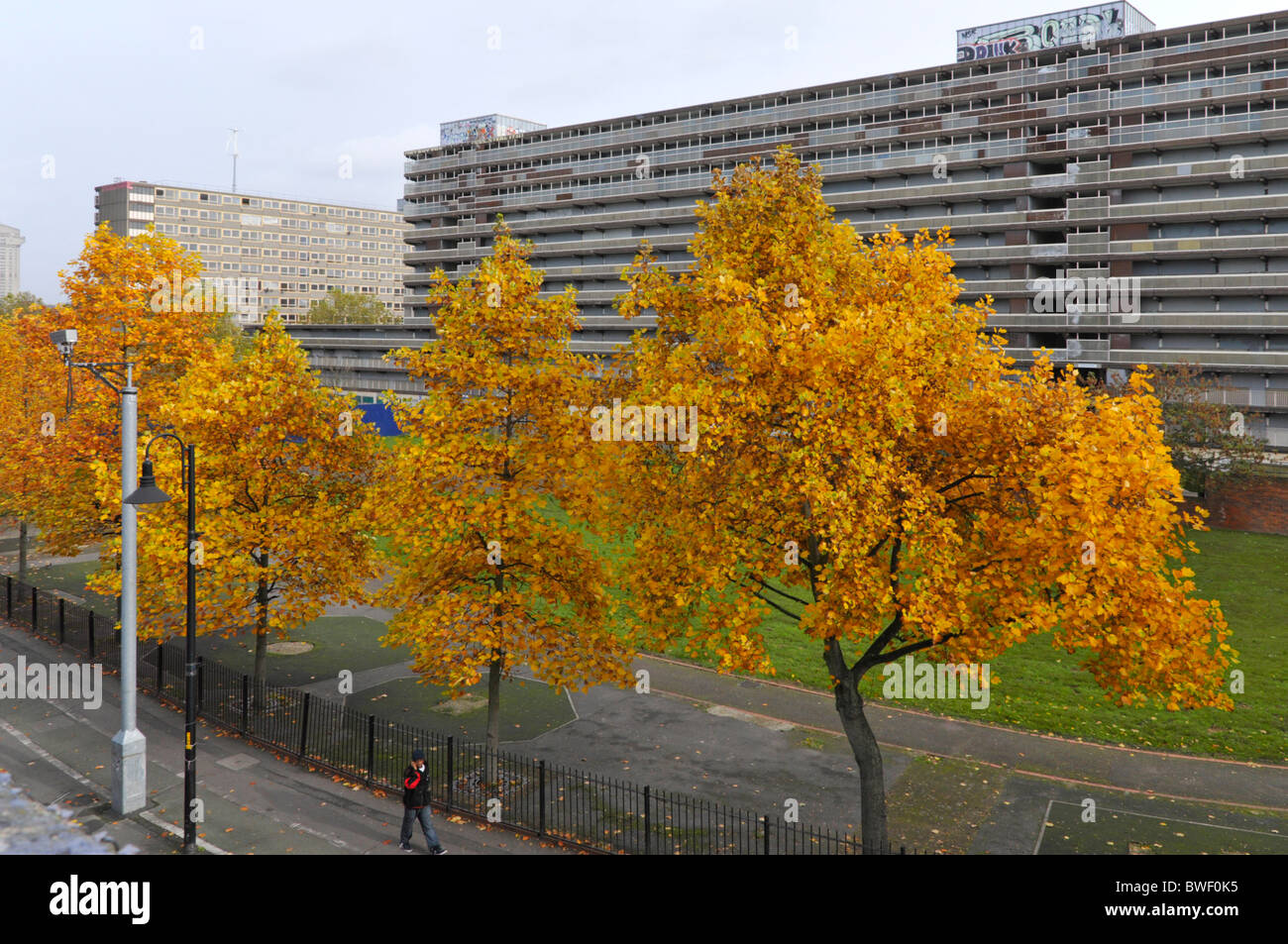 Run-down Heygate council housing estate at Elephant & Castle awaiting demolition Stock Photo