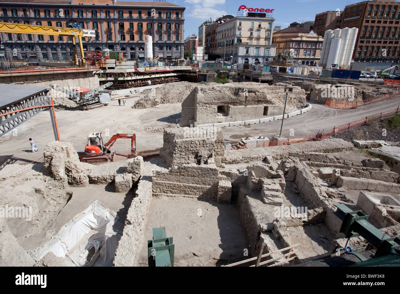 Archaeological digs hi-res stock photography and images - Alamy