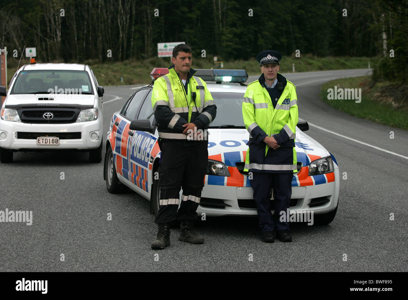 Police cordon on the road into the Pike River Coal mine, near Greymouth, West Coast, West Coast, New Zealand Stock Photo