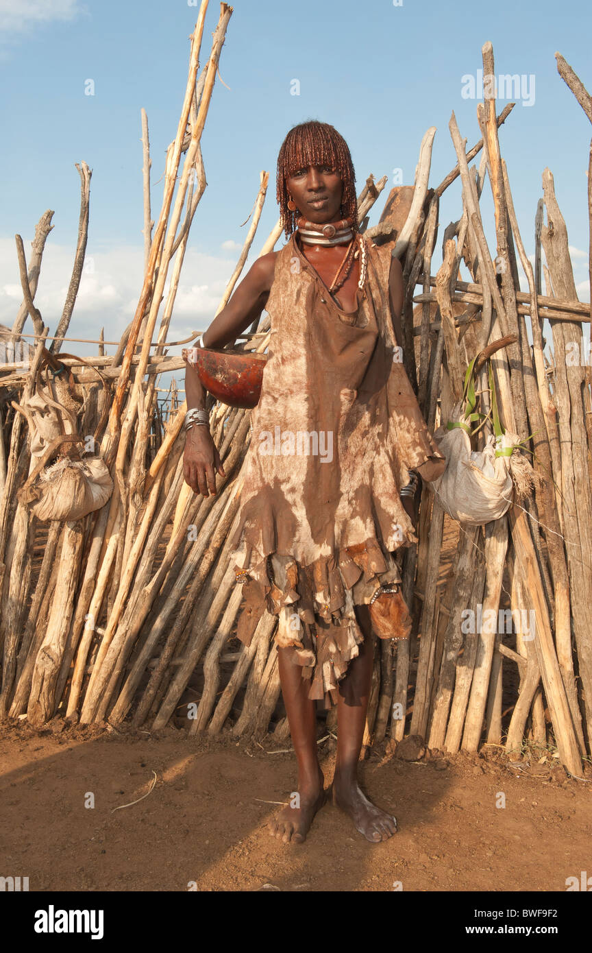 Ethiopian women traditional dress hi-res stock photography and images -  Alamy