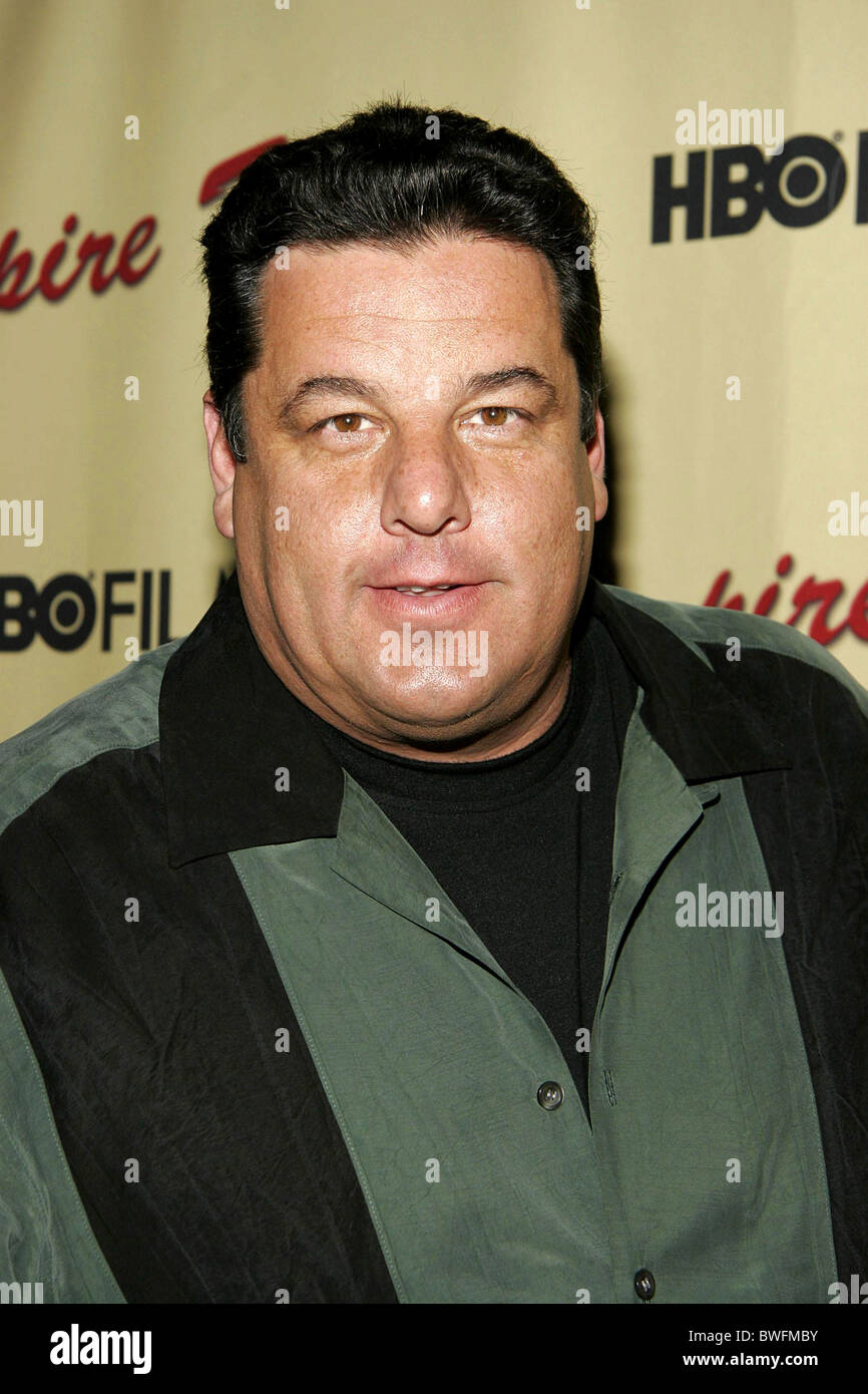 Empire Falls HBO Premiere Stock Photo Alamy