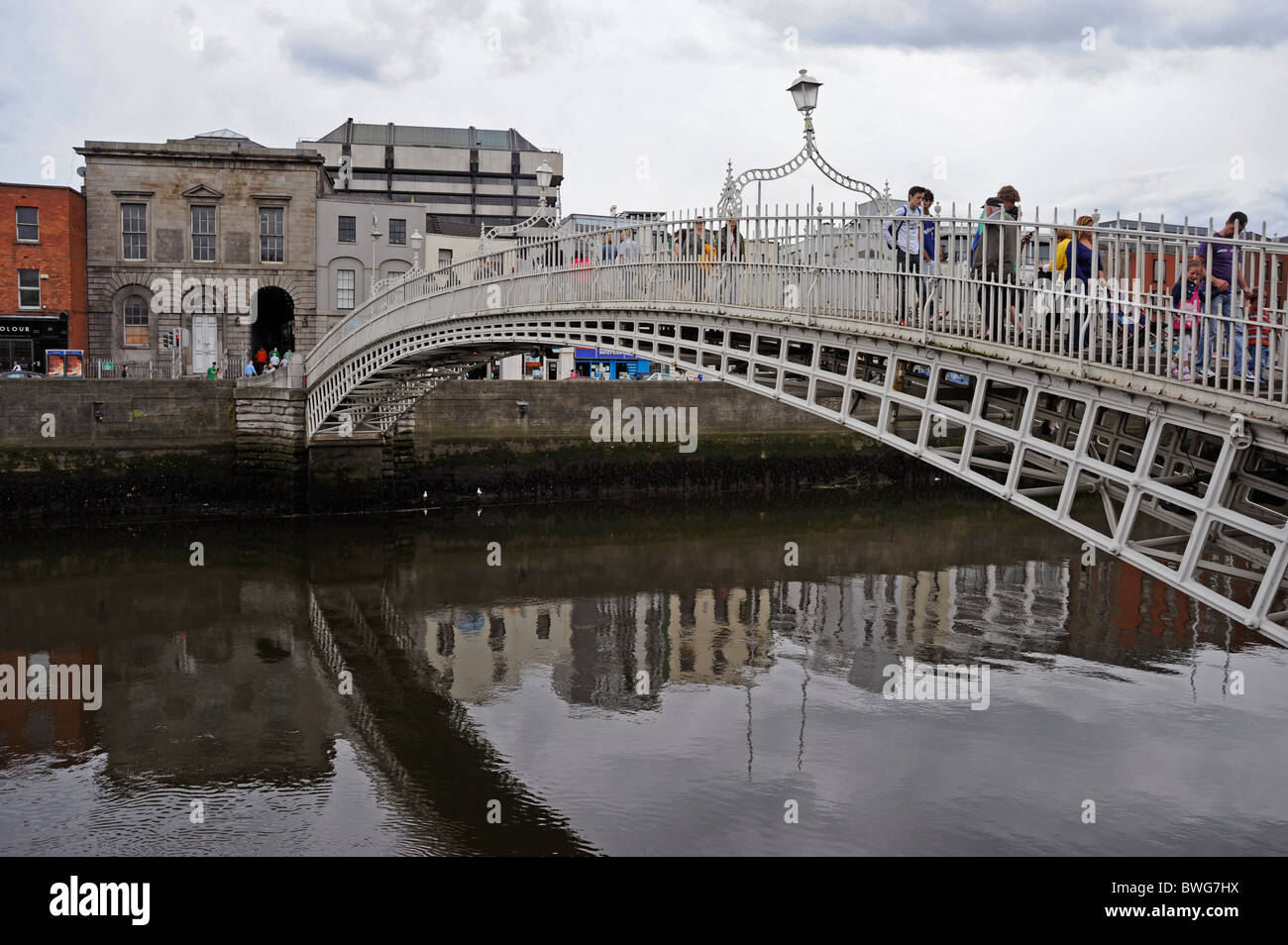 Ha'Penny bridge on the Liffey river, Dublin, Ireland Stock Photo - Alamy