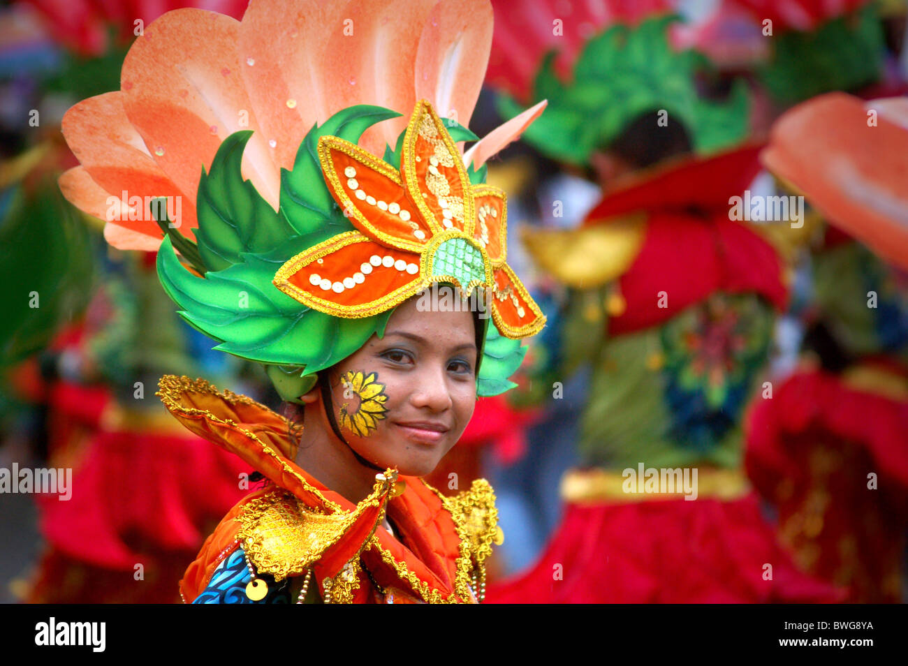 young girl during the Sinulog parade Stock Photo - Alamy