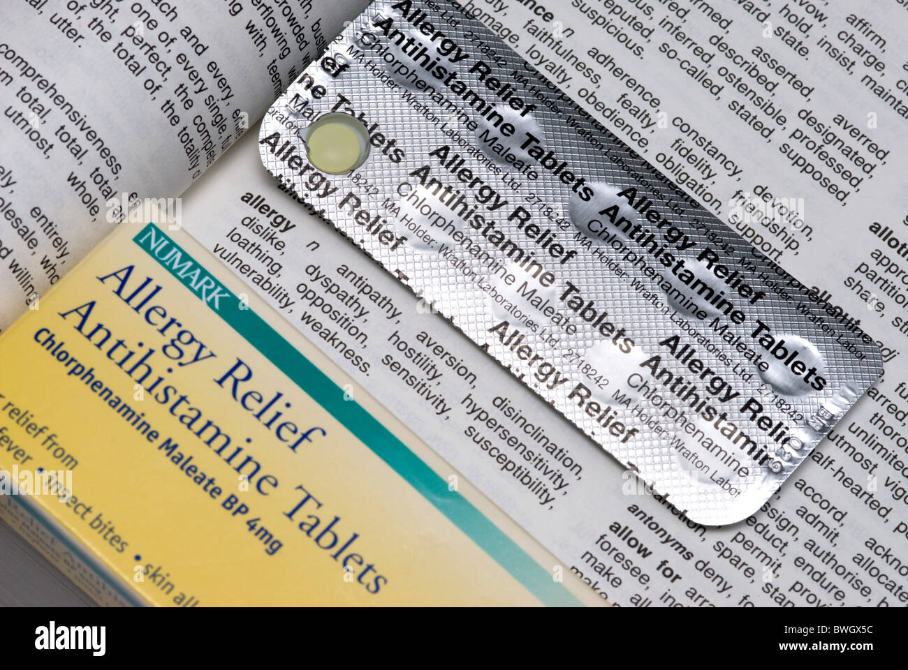 generic image of Antihistamine tablets used in allergy relief