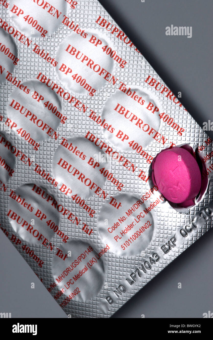 Generic image of Ibuprofen, pain relief tablets Stock Photo Alamy
