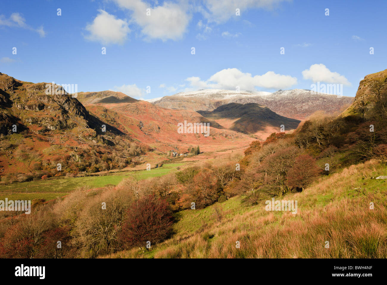 Nant Gwynant, Gwynedd, North Wales, UK. View along the valley to distant Glyder mountains in Snowdonia National Park in autumn Stock Photo