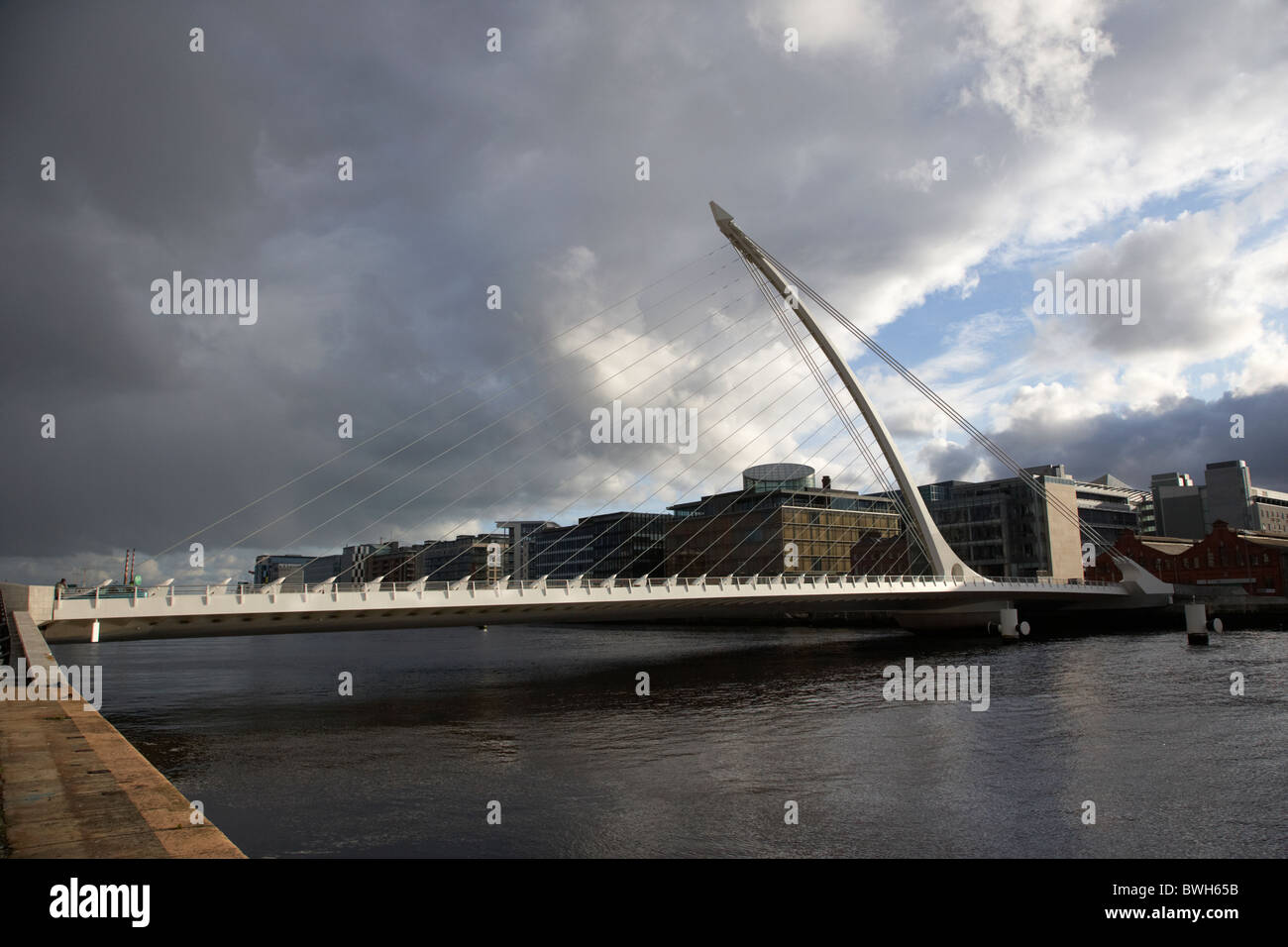the new Samuel Beckett Bridge across the river liffey in Dublin ...