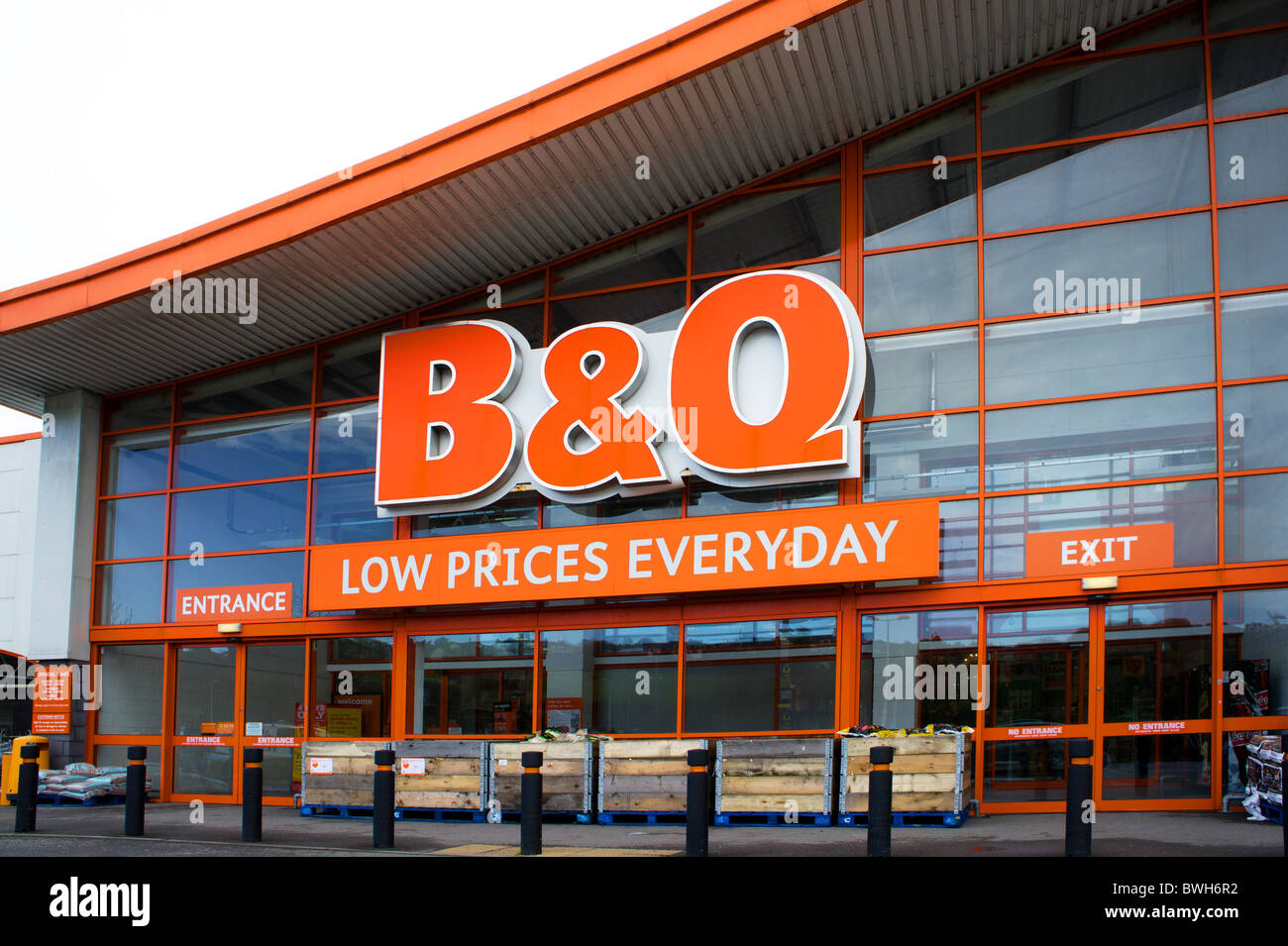 B And Q Diy Store