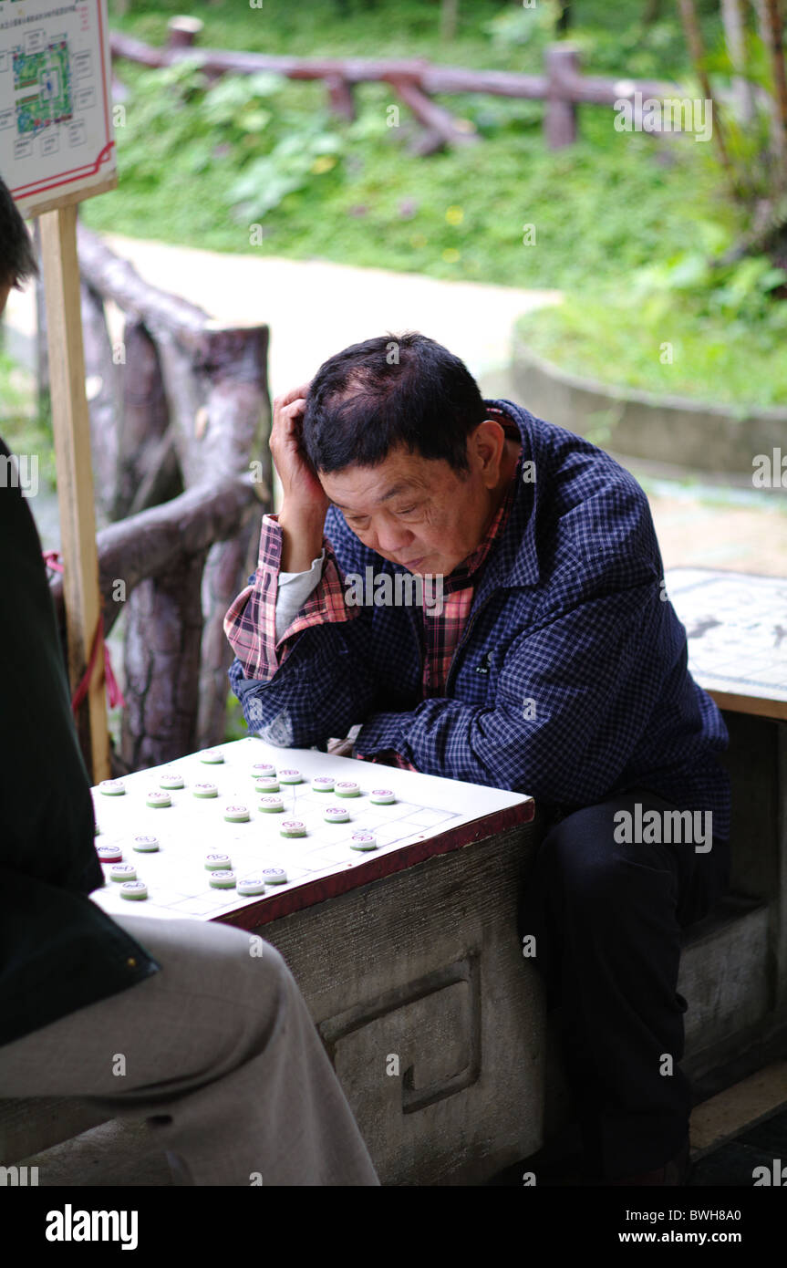 Old man playing Mah Jong, Taipei, Taiwan Stock Photo