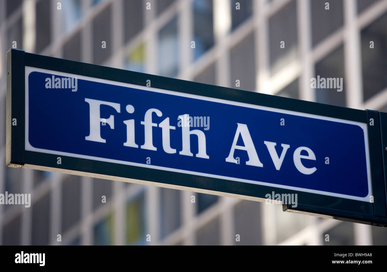USA, New York, NYC, Manhattan, Road sign for Fifth 5th Avenue. Stock Photo