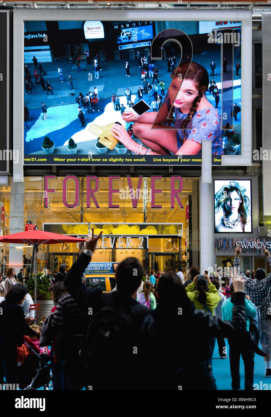 Forever 21 new york hi-res stock photography and images - Alamy