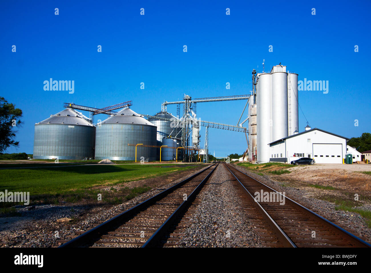 Grain elevator hires stock photography and images Alamy