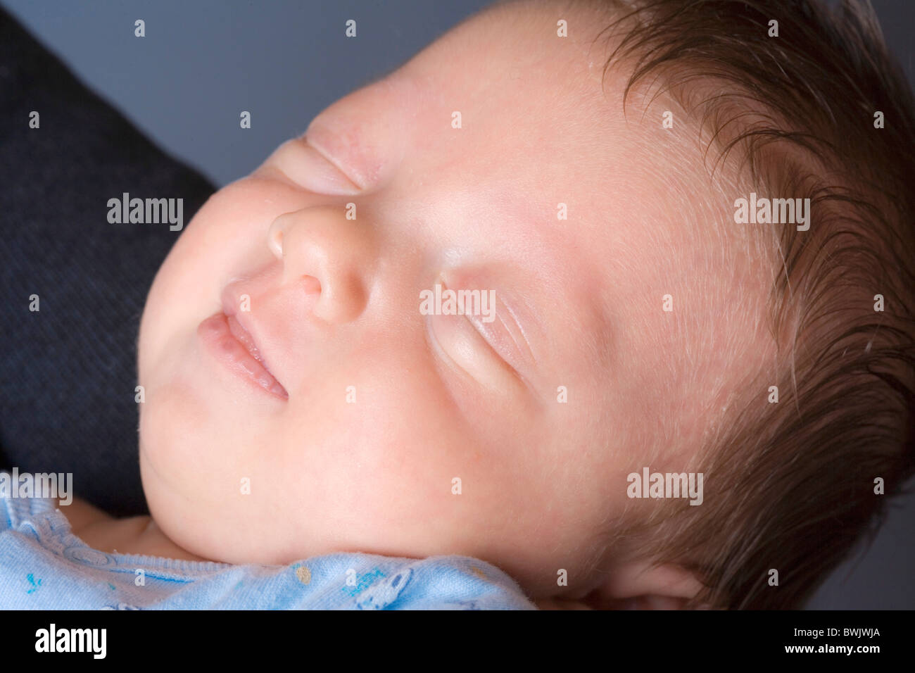 0-1 month 1-6 months 2 30-35 years 30s adult Adult Affection At home Babies Baby Care Caring Caucasian Ch Stock Photo