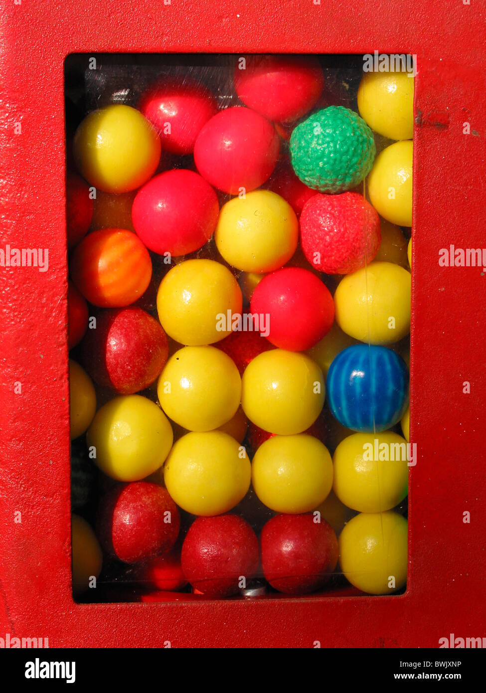 chewing gum chewing gums containers machine balls sphere sweets candy