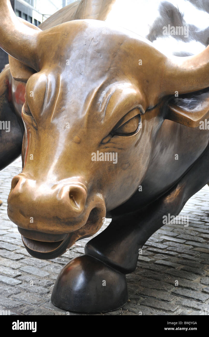 Bronze bull hires stock photography and images Alamy