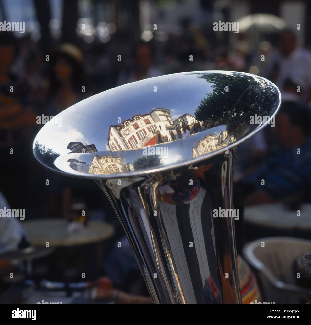 Tuba tube 2024