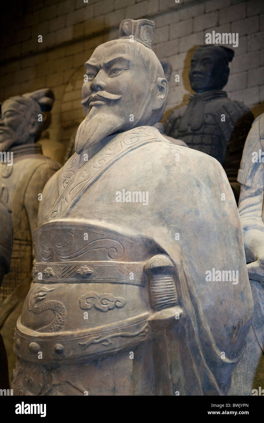 Terracotta statues for sale hires stock photography and images Alamy