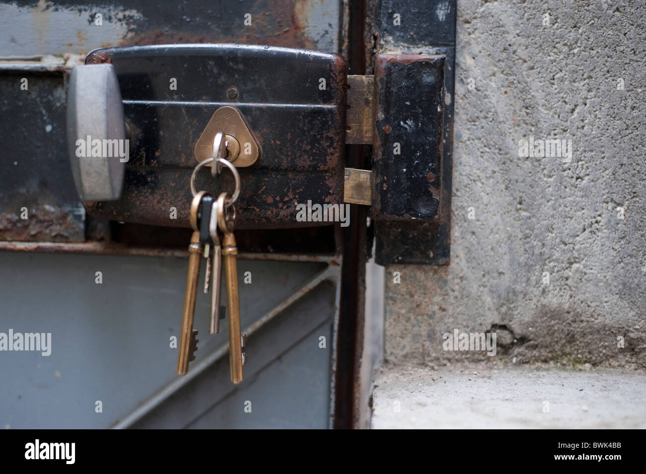 Keys in Old Metal Door Lock, Outside Residence, exterior door Stock Photo Alamy