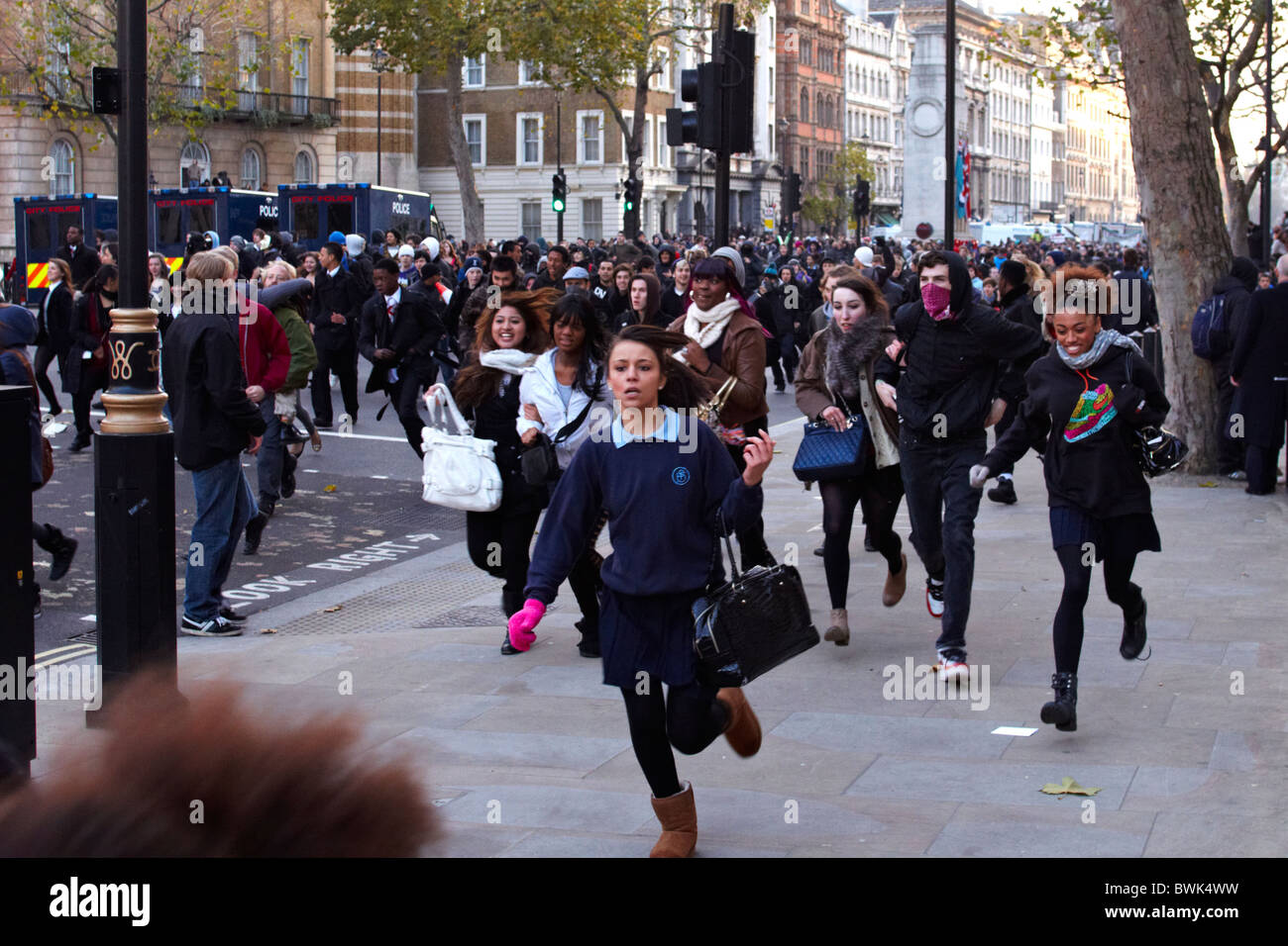 Crowd panic running hi-res stock photography and images - Alamy