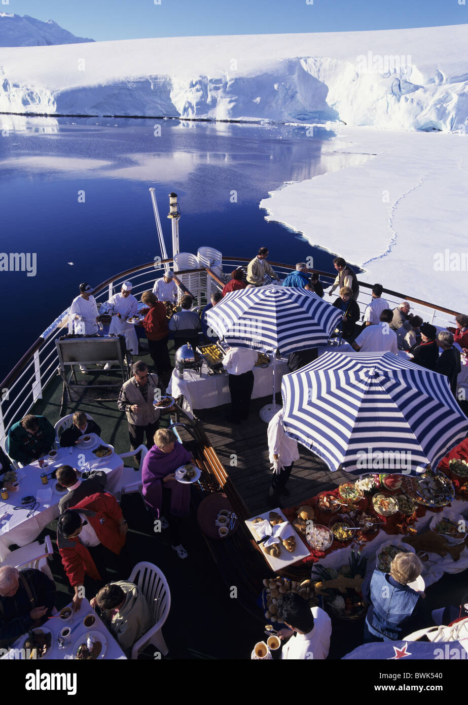 Antarctic Antarctic Antarctic Ocean cruise port Lockroy British research station with museum barbecue in the ev Stock Photo