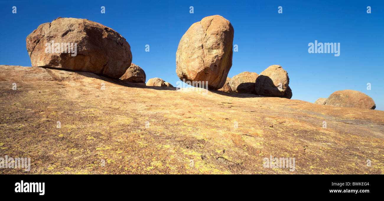 tomb Cecil Rhodes rock cliff stones rocks cliffs grave history founder Rhodesien Matopo mountains Zimbabwe Stock Photo