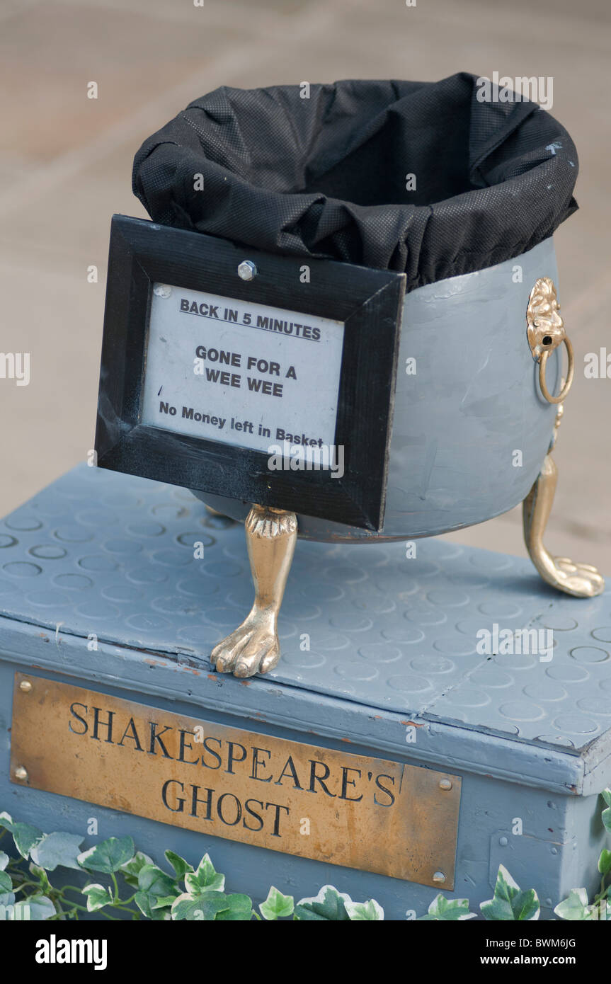 Humorous sign on 'Shakespeare's ghost's' collection box Stock Photo - Alamy Humorous sign on 'Shakespeare's ghost's' collection box Stock Photo - Alamy