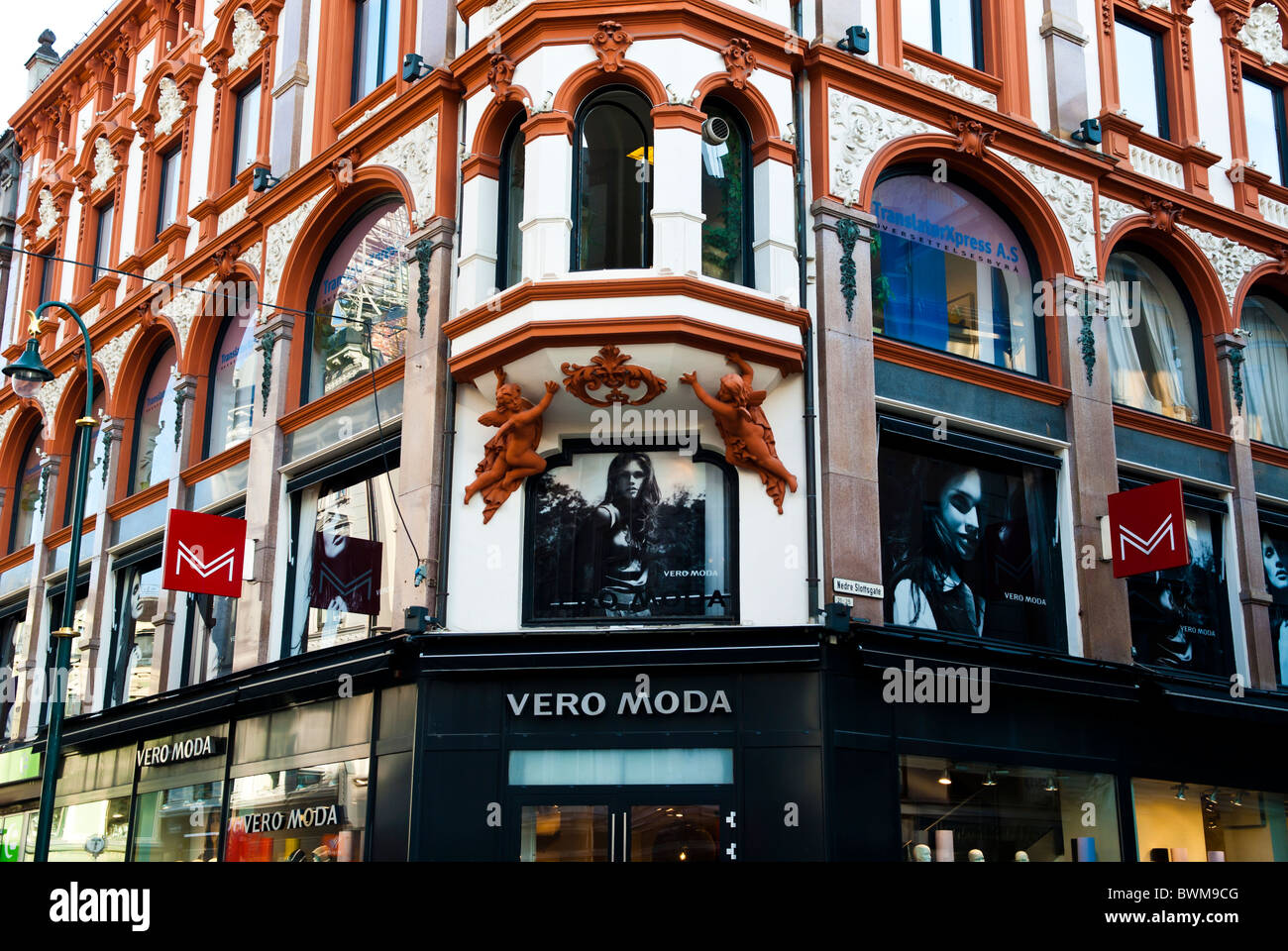 uddøde dæk distrikt Vero moda shop at Karl Johans gate Oslo Norway Stock Photo - Alamy