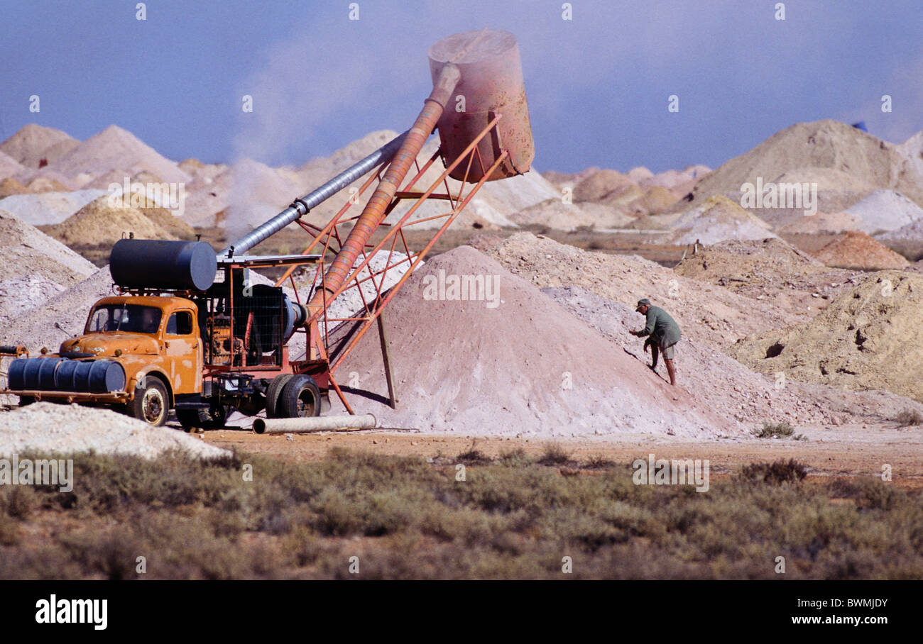 Opal fields Coober Pedy South Australia Stock Photo Alamy