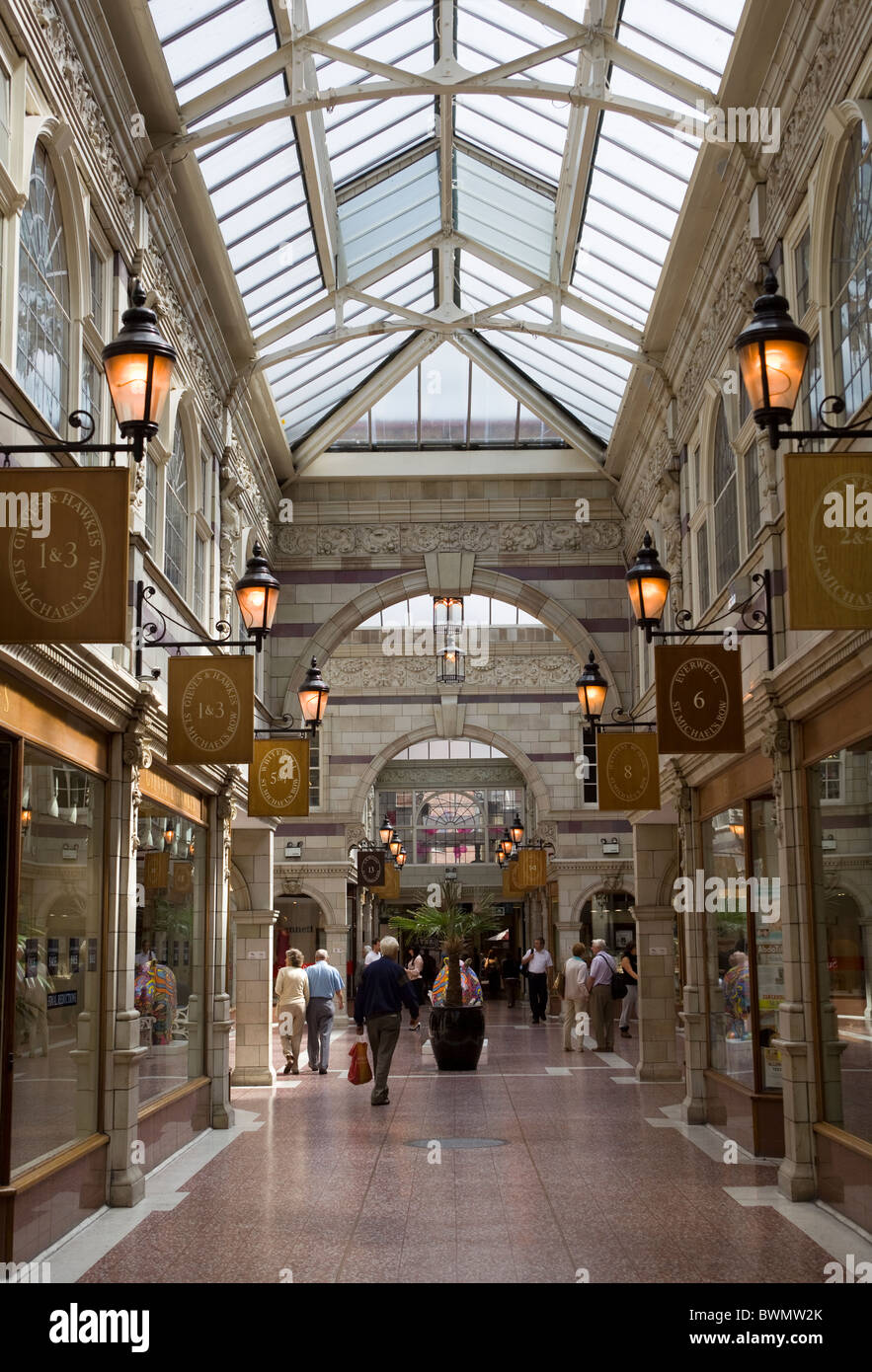 Grosvenor Shopping Arcade Chester England UK Stock Photo - Alamy