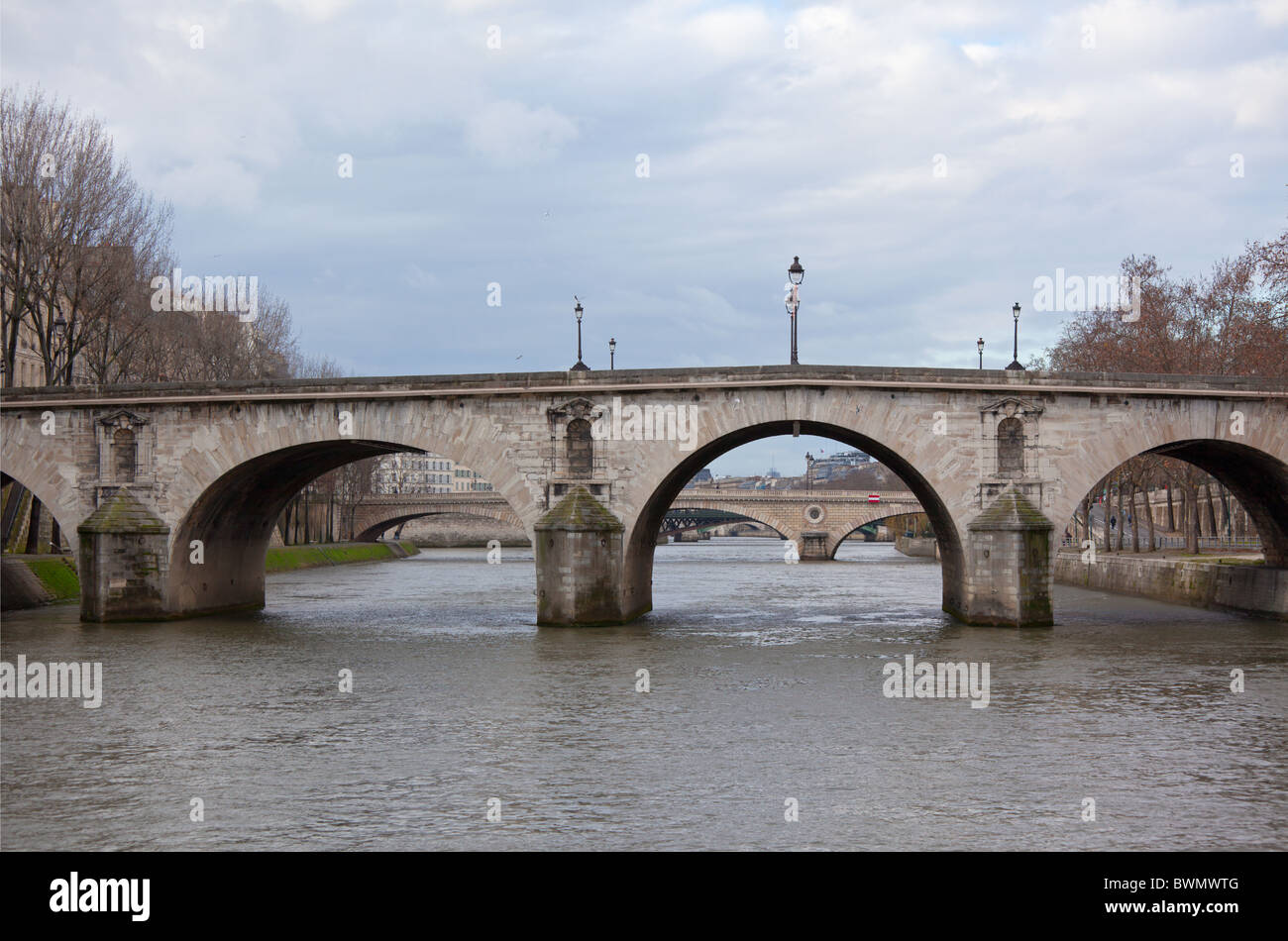 Seine river bridges paris in hi-res stock photography and images - Alamy