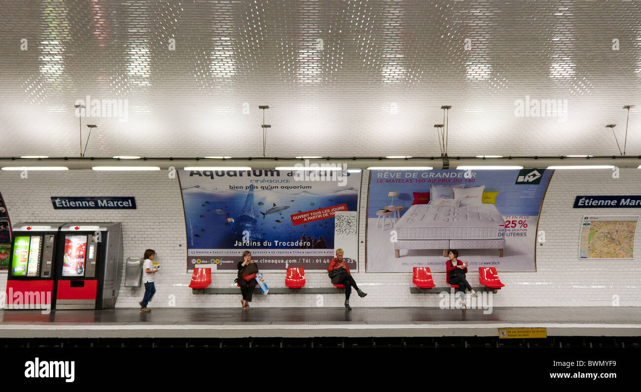 Étienne Marcel Metro station platform Stock Photo