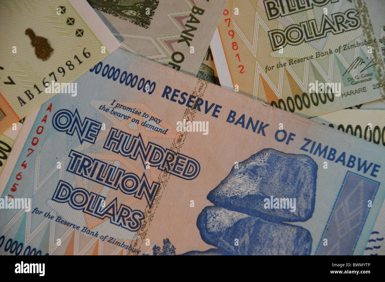 One Hundred Trillion Zimbabwe Dollar Banknote Stock Photo Alamy