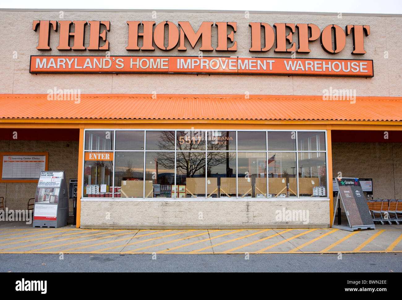 Hardware Store And Home Depot High Resolution Stock Photography And Images Alamy