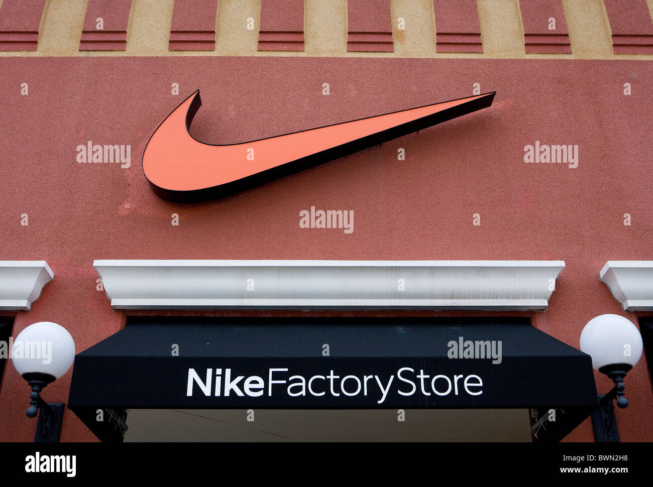 Nike company store outlet pass 2019