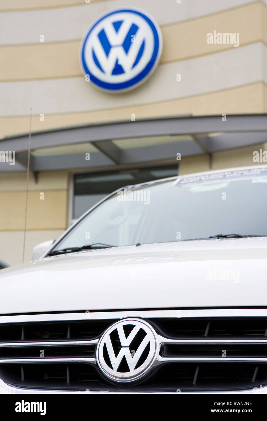 Vw volkswagen dealer dealership sign hi-res stock photography and ...