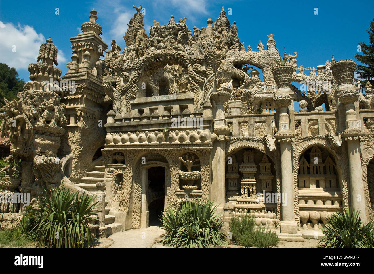 France Europe Palais Ideal Architecture Hautrives Drome Europe Ferdinand Cheval Ideal Castle Naive Art Outd Stock Photo Alamy