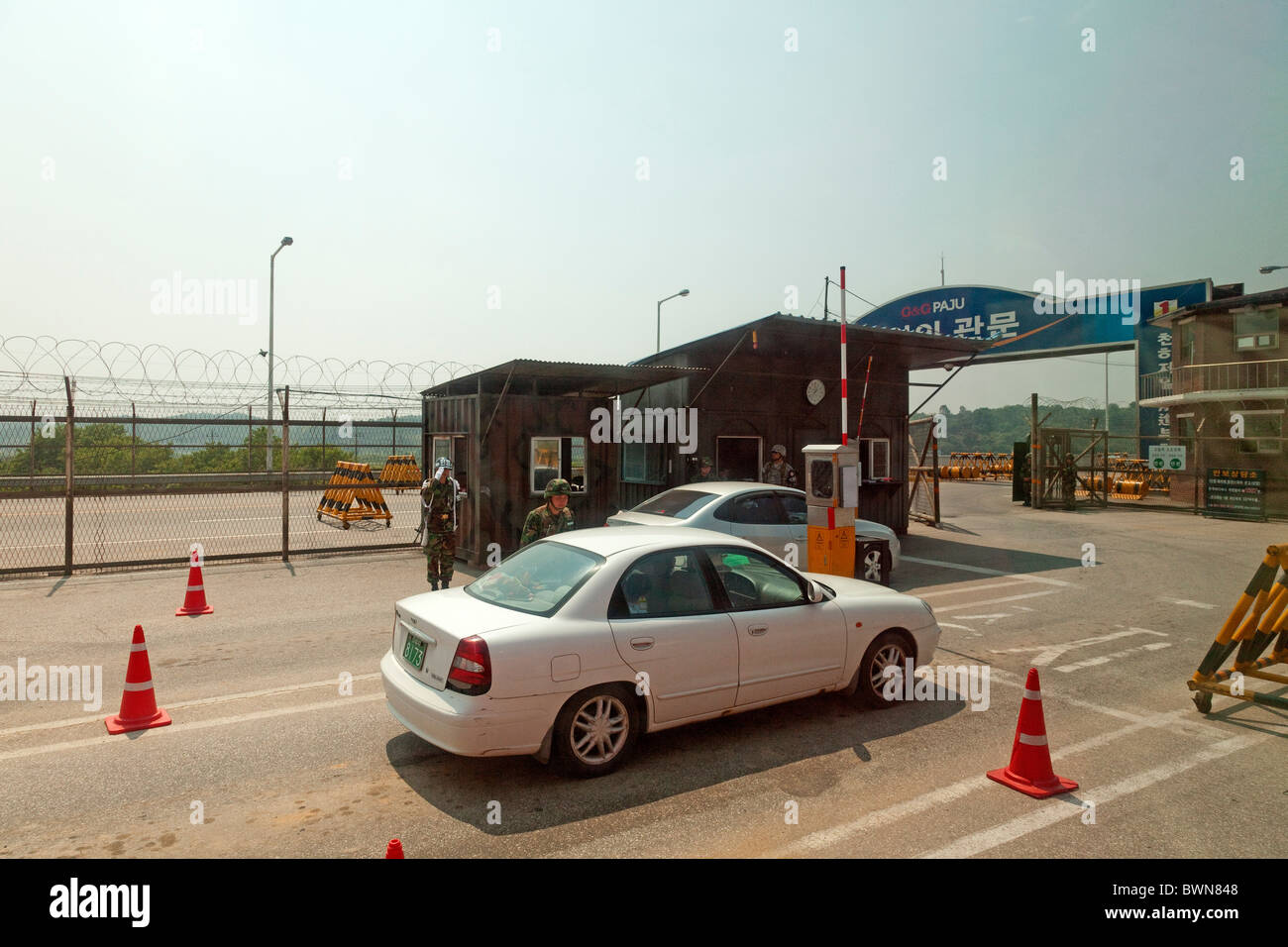 Checkpoint on the road at the entrance to the JSA Joint Security Area at DMZ Demilitarized Zone, South Korea. JMH3832 Stock Photo