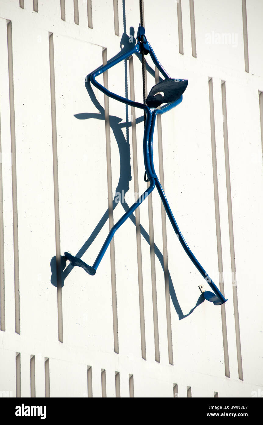 Detail from Graduate Training, a sculpture by Adam Reynolds, on Arthur