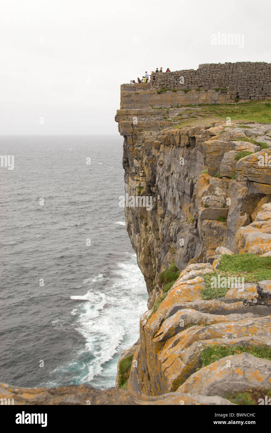 Ancient fort aran islands hi-res stock photography and images - Alamy