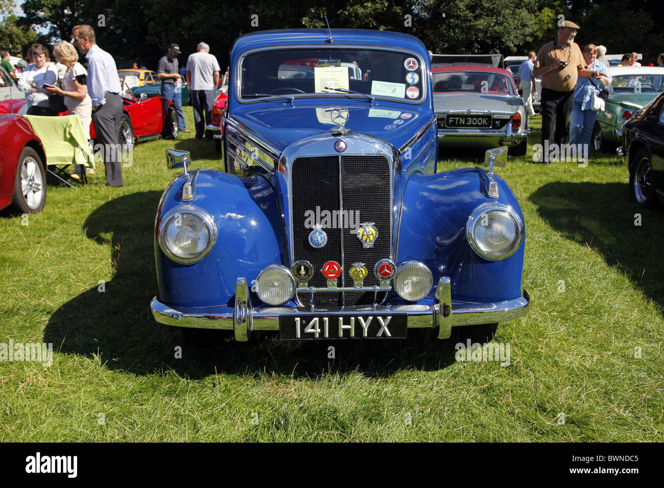 BLUE 1954 MERCEDES 220 SALOON STAINDROP YORKSHIRE RABY CASTLE STAINDROP NORTH YORKSHIRE STAINDROP NORTH YORKSHIRE 22 August 2 Stock Photo