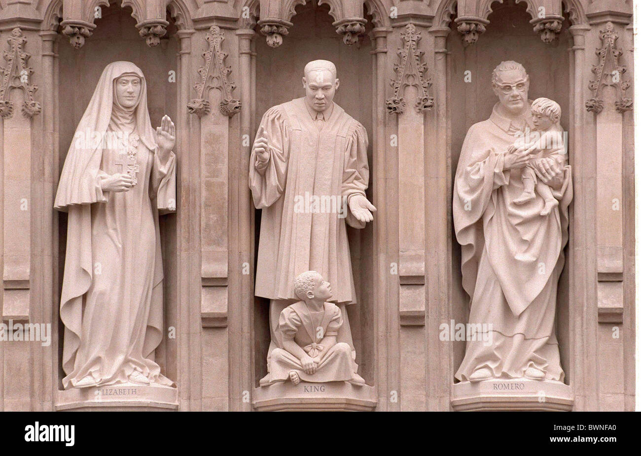 STATUES OF TWENTIETH CENTURY MARTYRS GRAND DUCHESS ELIZABETH OF RUSSIA, MARTIN LUTHER KING, OSCAR ROMERO AT Westminster Abbey Stock Photo