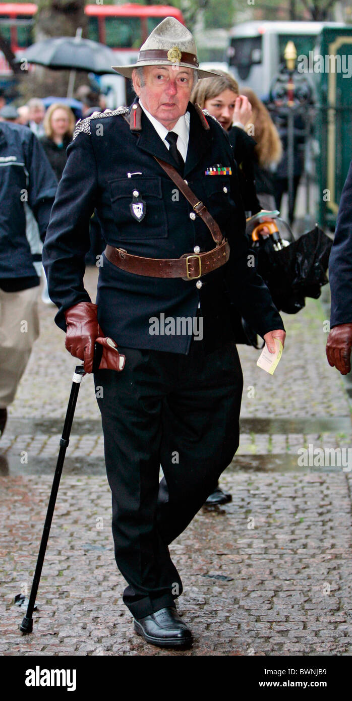 Veteran attends Service of Commemoration on the 90th Anniversary of Anzac Day  (Australian and New Zealand) at Westminster Abbey Stock Photo