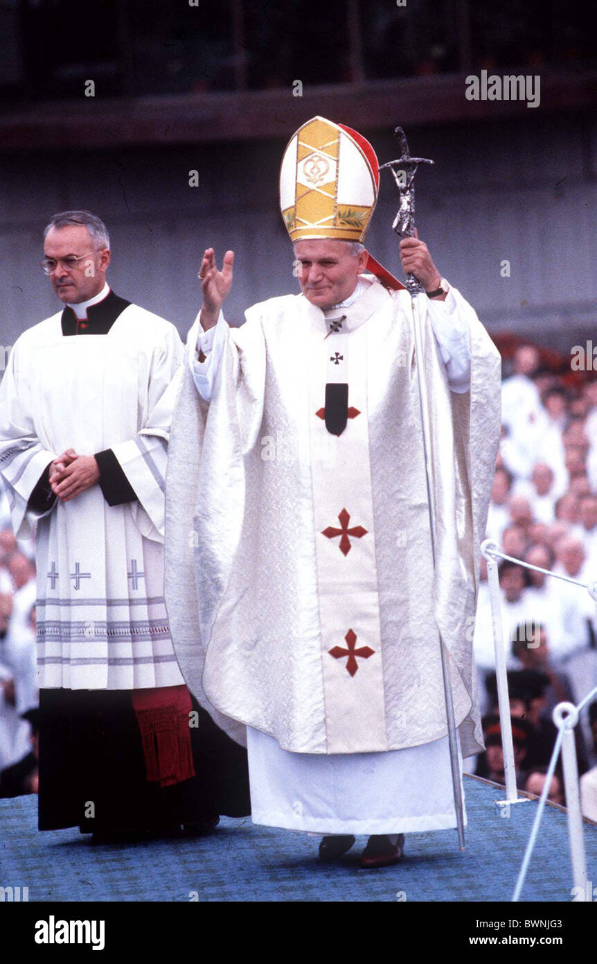 POPE JOHN PAUL II ON HIS HISTORIC VISIT TO Ireland CELEBRATES MASS AT KNOCK.Circa 1980s Stock Photo