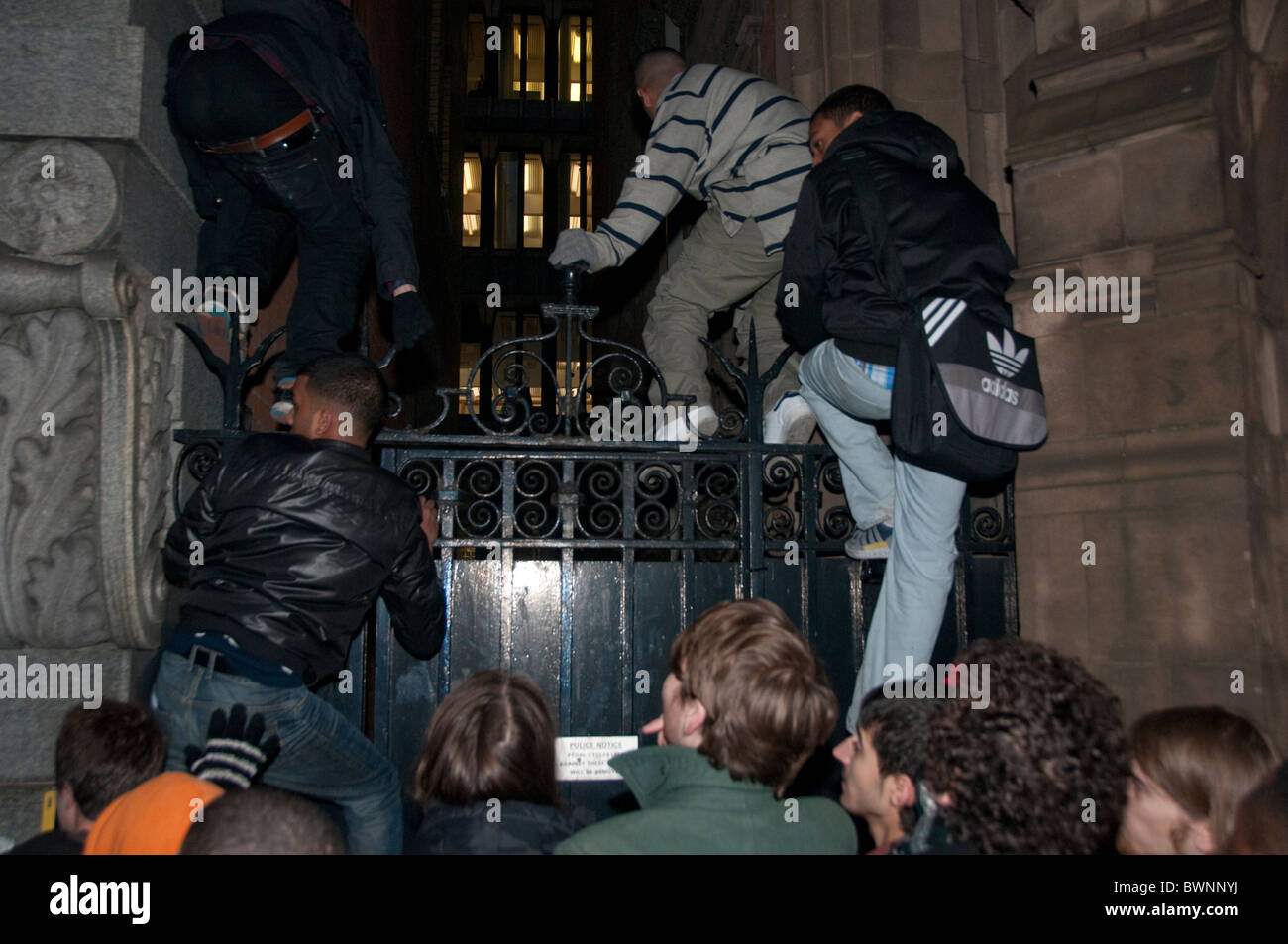 Student Protest about fees ended in violence and kettling in Whitehall