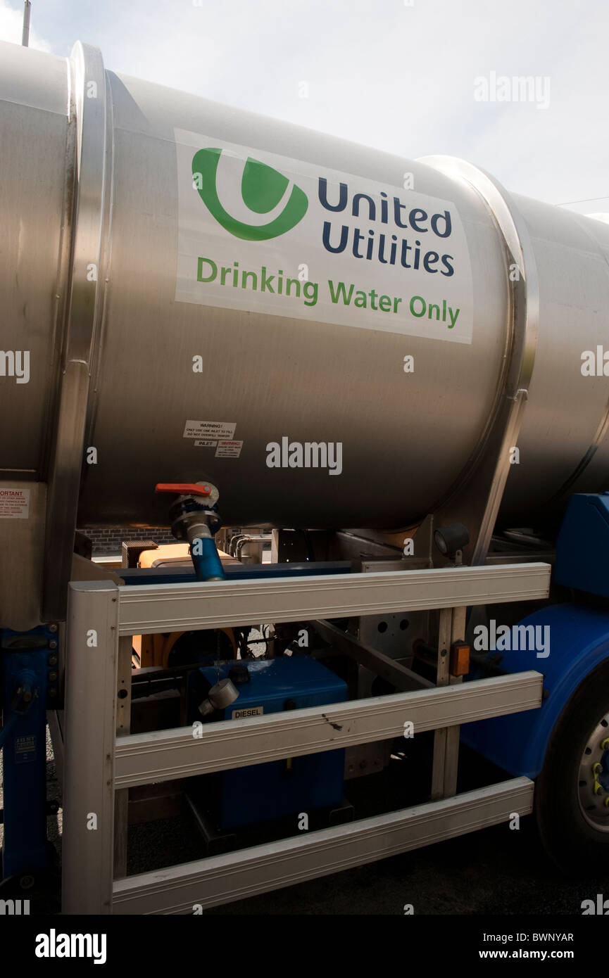 United Utilities Drinking Water Container Lorry Stock Photo Alamy